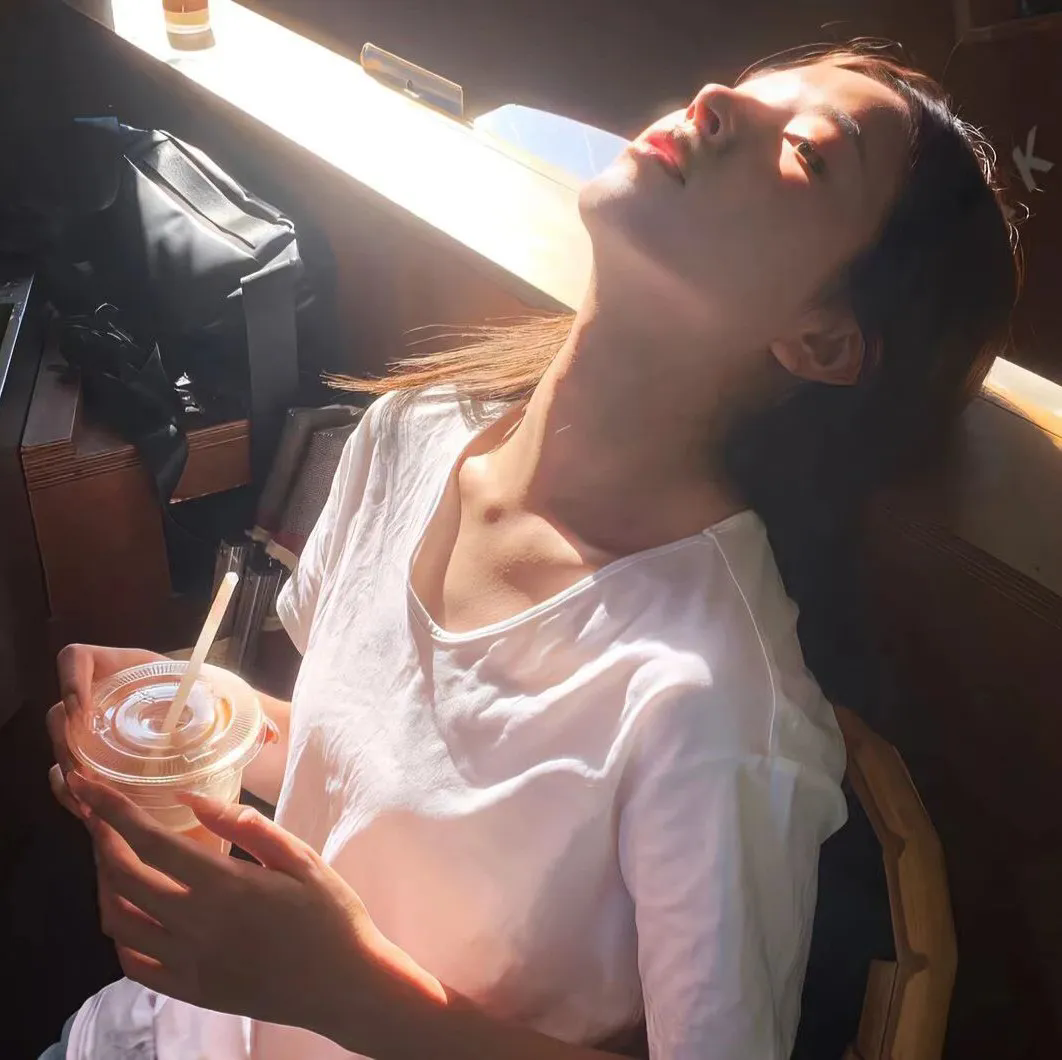 离婚后虐我的总裁找上门